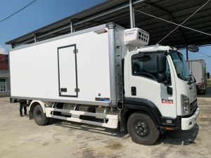 FRR650 tải 6.5 tấn thùng đông lạnh dài 6.7m