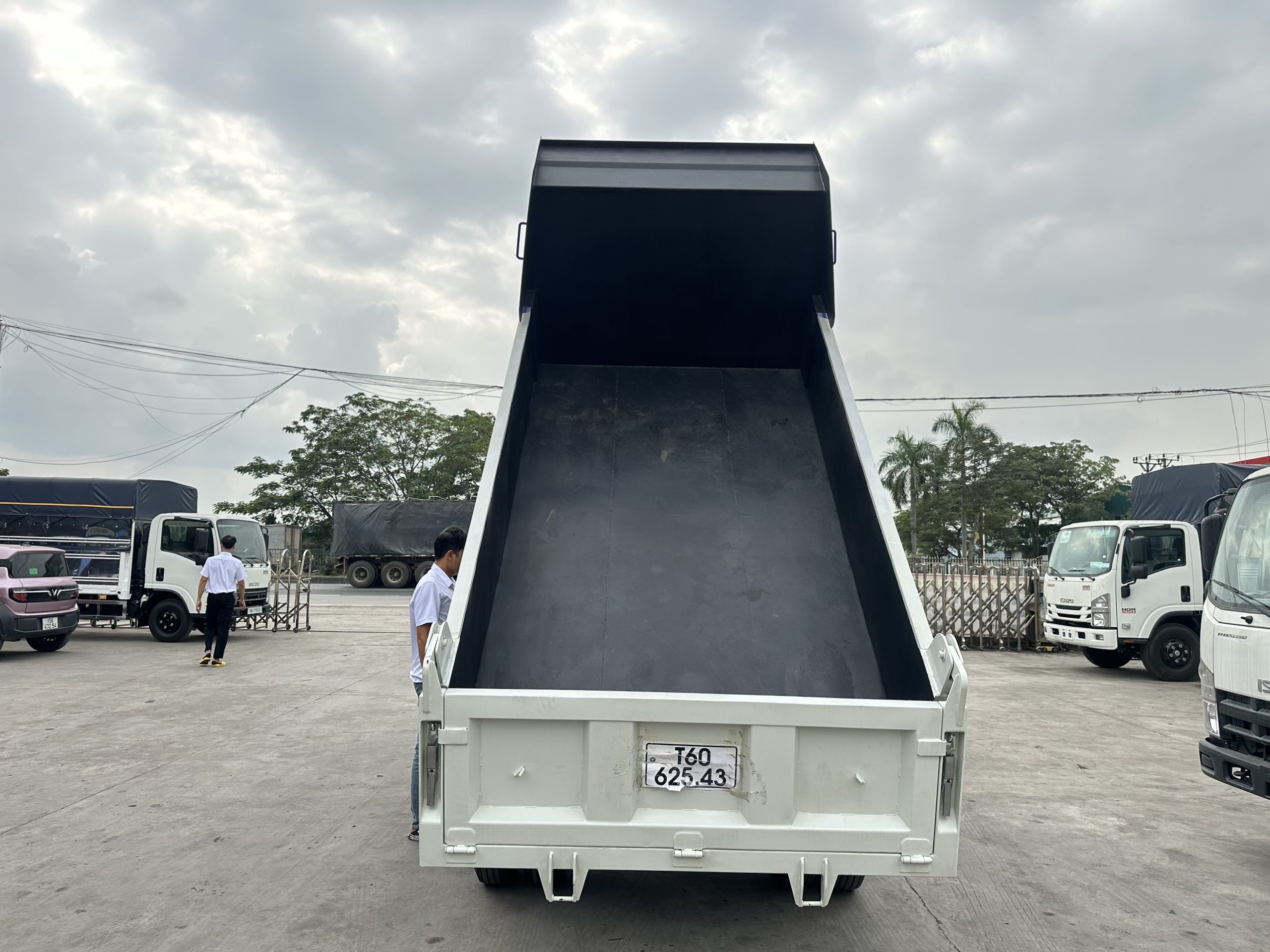 z7410062522589_9a512c86e532cf5981a1b93c6cf46bf5