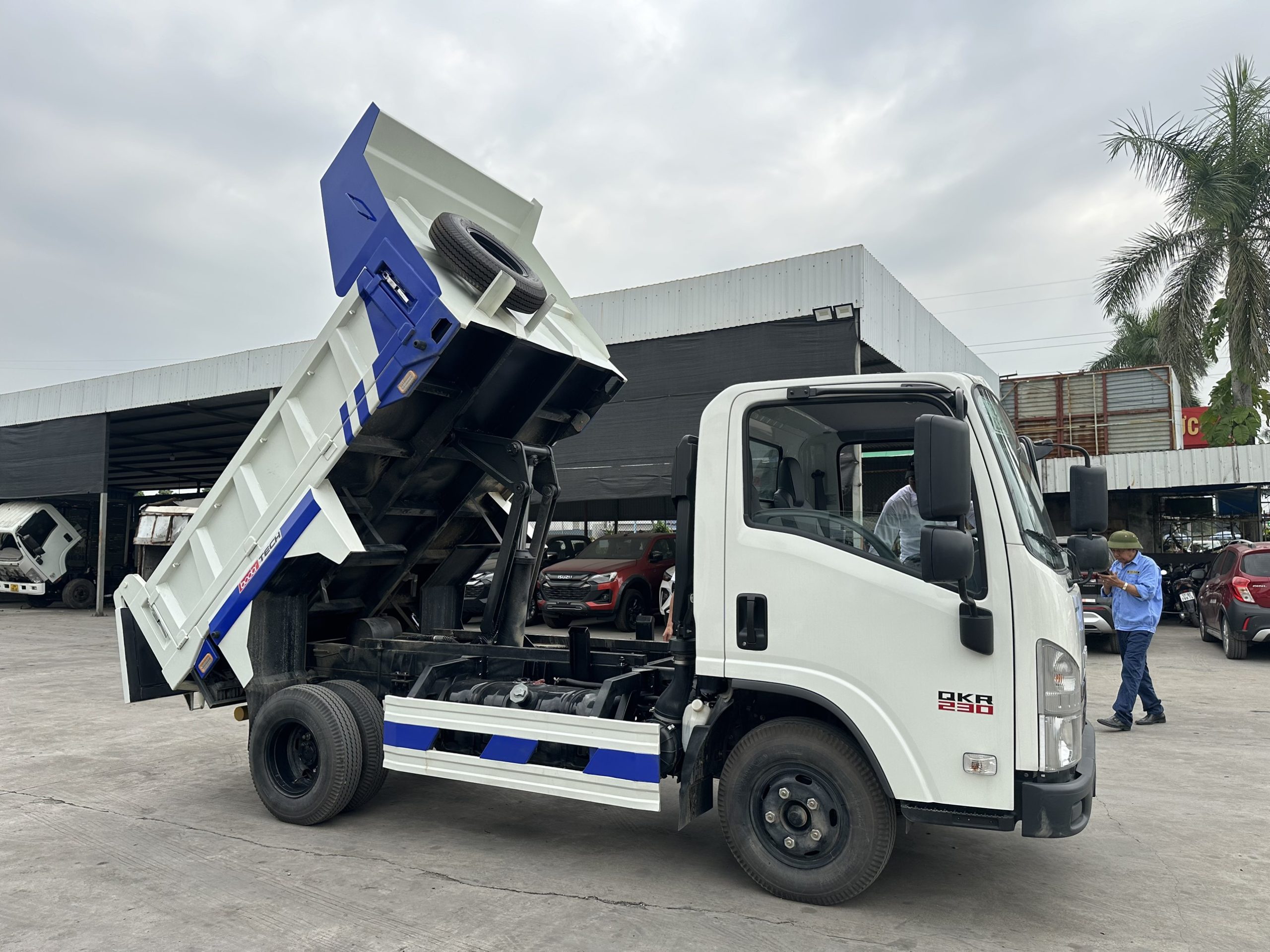 z7410062668202_a95493169f04de4be837d4606cd3d761